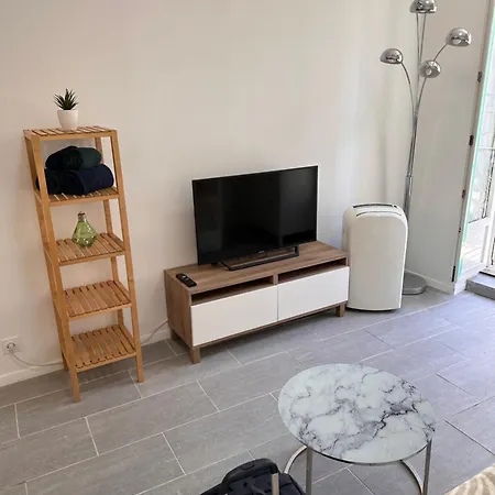 Apartment Cocon Des Poetes Non Fumeur Quartier Victor Hugo Centre Beziers